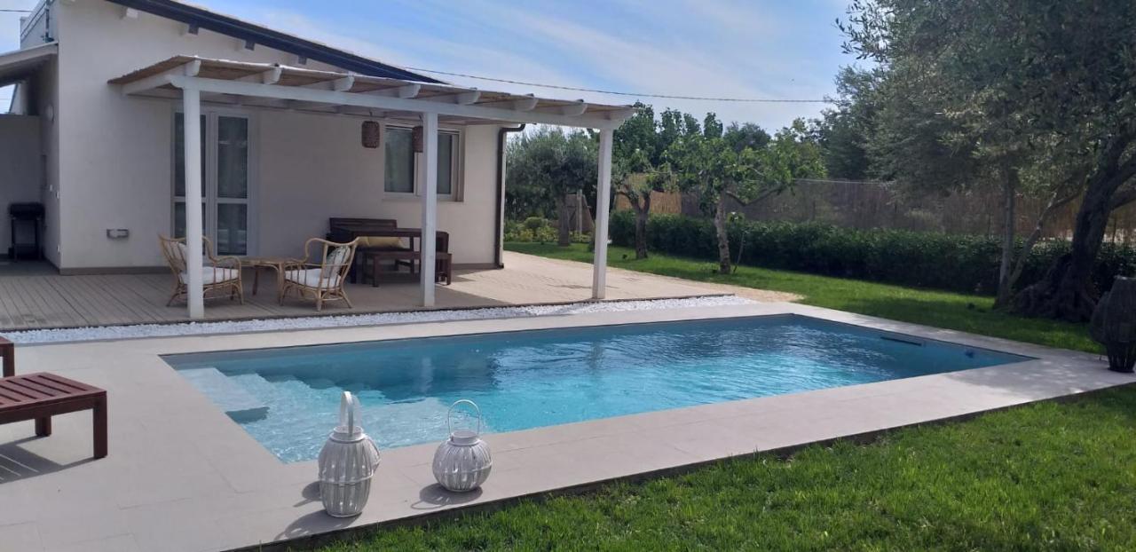 Villa Federica Con Piscina/With Pool Santa Maria Del Focallo Exterior photo