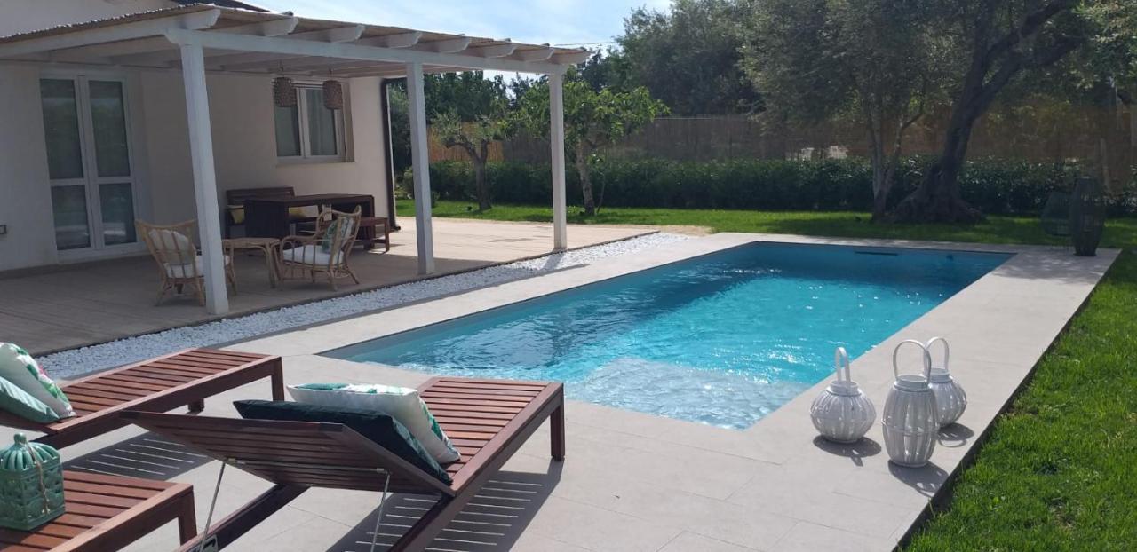 Villa Federica Con Piscina/With Pool Santa Maria Del Focallo Exterior photo