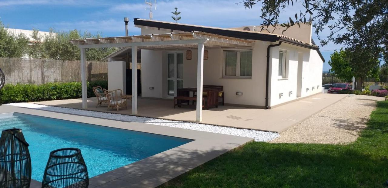 Villa Federica Con Piscina/With Pool Santa Maria Del Focallo Exterior photo