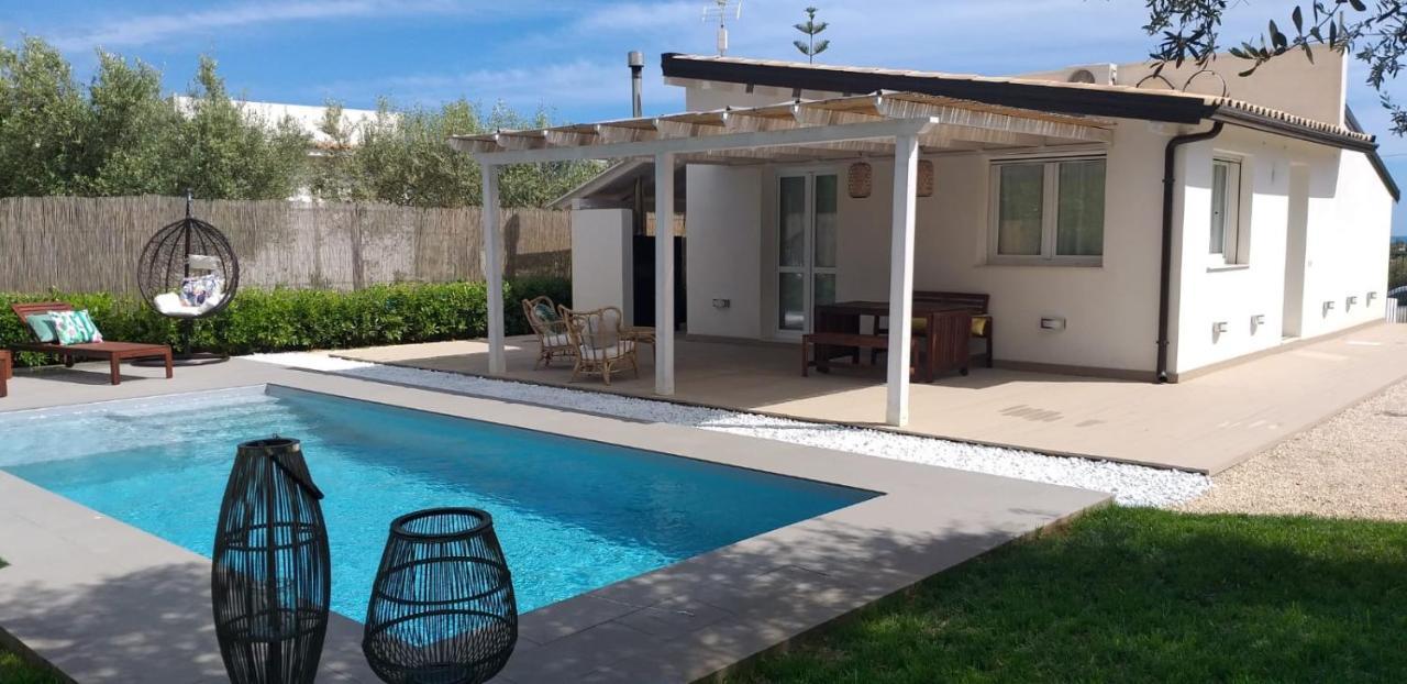 Villa Federica Con Piscina/With Pool Santa Maria Del Focallo Exterior photo